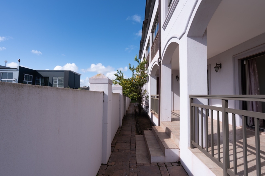 7 Bedroom Property for Sale in Myburgh Park Western Cape